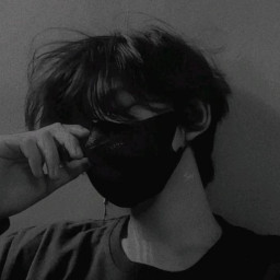 عکس کاربر - 𝐦𝐚𝐡𝐝𝐢 𝐠𝐡