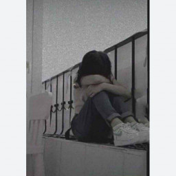 عکس کاربر - 𝖍𝖆𝖘𝖙𝖎 𝖐𝖎𝖓𝖌