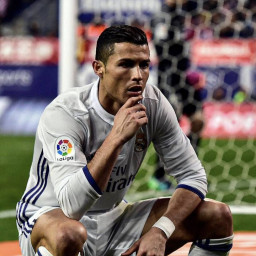 عکس کاربر - RONALDO