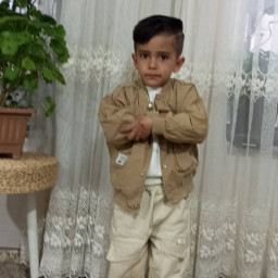 عکس کاربر - ماهک