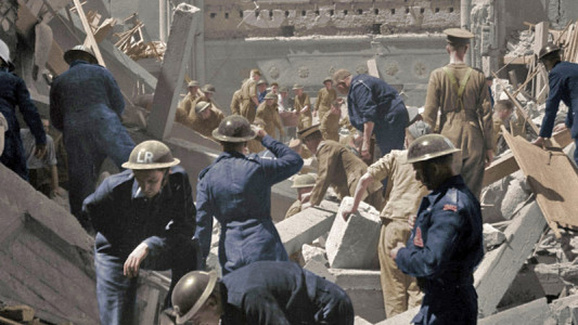 ۱-سکانسی از سریال جنگ جهانی دوم: بزرگترین رویدادهای جنگ جهانی دوم به صورت رنگی