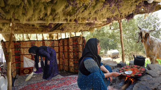 سریال آشپزی روستایی با ویلیج ایونتز - فصل ۱ - قسمت ۱۲