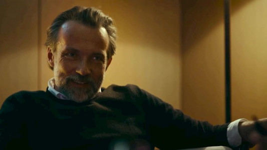 سریال با مدیر برنامه ام تماس بگیر برلین - فصل ۱ - قسمت ۴ - ورونیکا