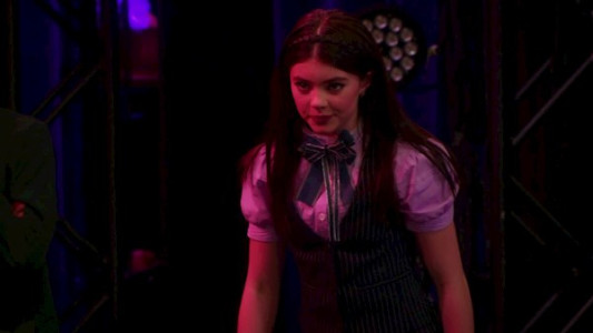 سریال ومپیرینا: نوجوان خون آشام - فصل ۱ - قسمت ۵ - دشمن اول