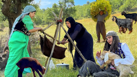 سریال آشپزی روستایی با ویلیج ایونتز - فصل ۱ - قسمت ۱۷
