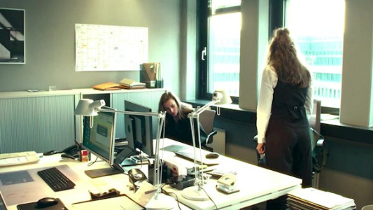 سریال با مدیر برنامه ام تماس بگیر برلین - فصل ۱ - قسمت ۶ - امیلیا و فردی