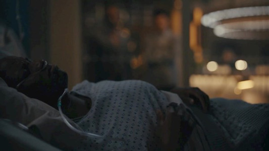 سریال واتسون - فصل ۱ - قسمت ۵ - مردی با سینه درخشان