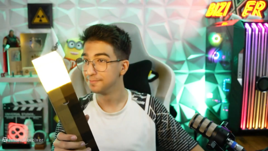 سریال ولاگ با مهدی بیزیکسر - فصل ۱ - آنباکس تورچ ماینکرفتی