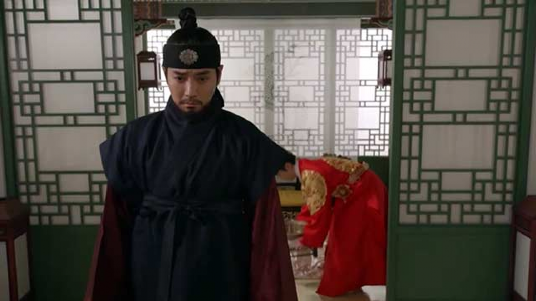 ۸-سکانسی از سریال امپراطور اشک‌ها، لی بانگ وون