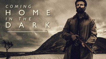 پوستر بازگشت به خانه در تاریکی