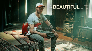 پوستر یک زندگی زیبا