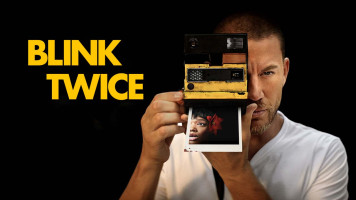 پوستر دوبار چشمک بزن