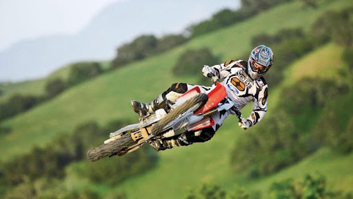 اسکرین شات 3 برنامه Dirt Bike Stunt Wallpaper