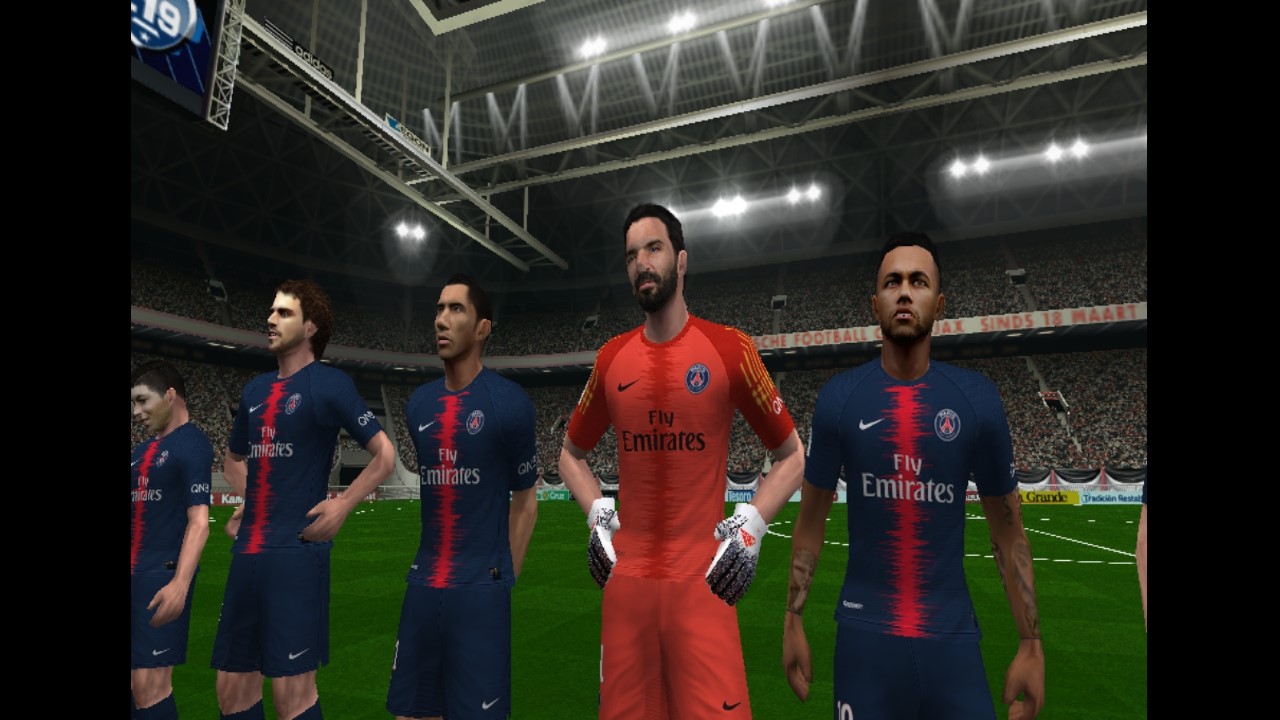 اسکرین شات 4 بازی ‏شبیه ساز فوتبال PES 2019