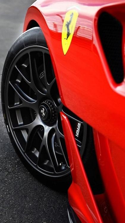 اسکرین شات 3 برنامه Car Wallpapers HD