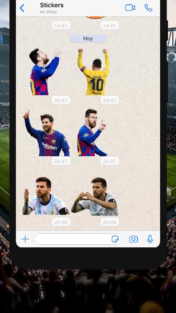 اسکرین شات 3 برنامه Soccer Stickers for WhatsApp