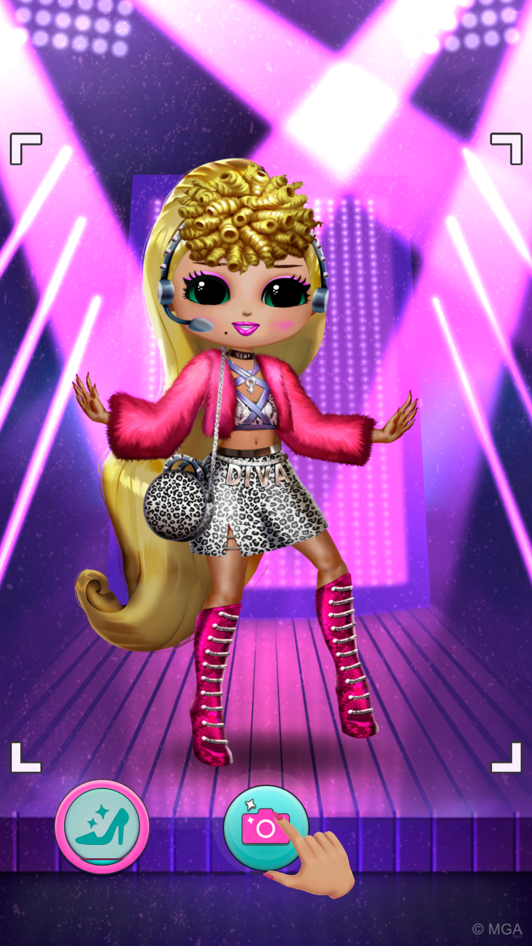 اسکرین شات 3 بازی LOL Surprise!OMG Fashion House