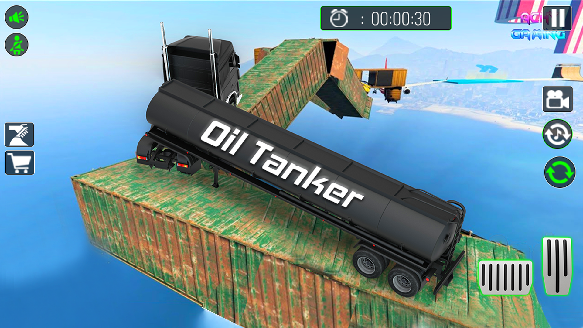 اسکرین شات 3 بازی Monster Truck Stunt Car Games