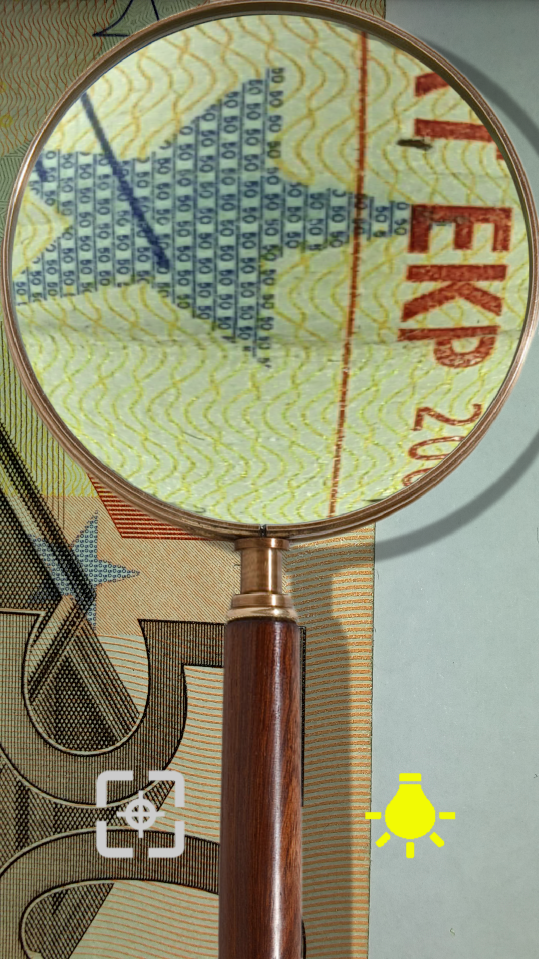 اسکرین شات 1 برنامه Magnifying Glass