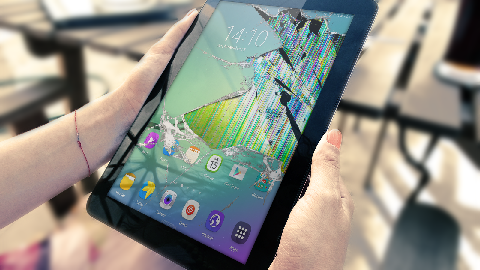 اسکرین شات 1 برنامه Broken Screen Prank