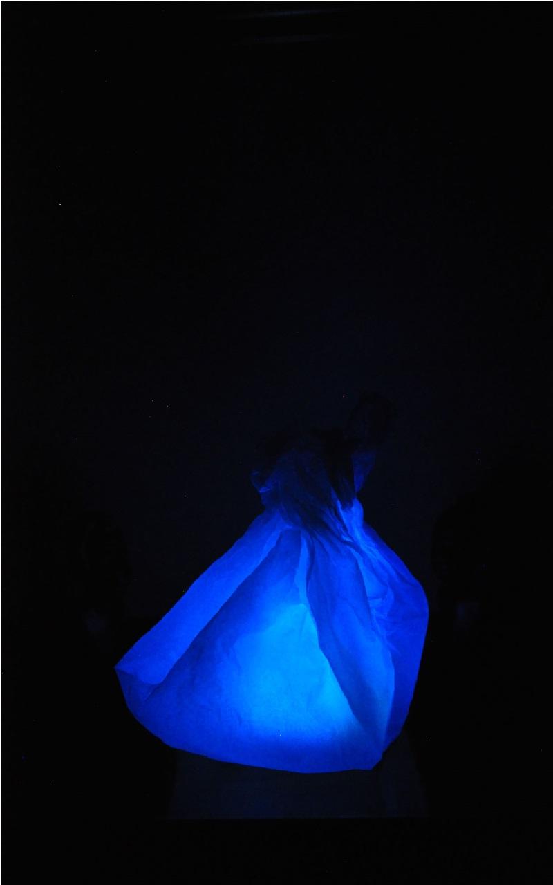 اسکرین شات 3 برنامه Night Lamp