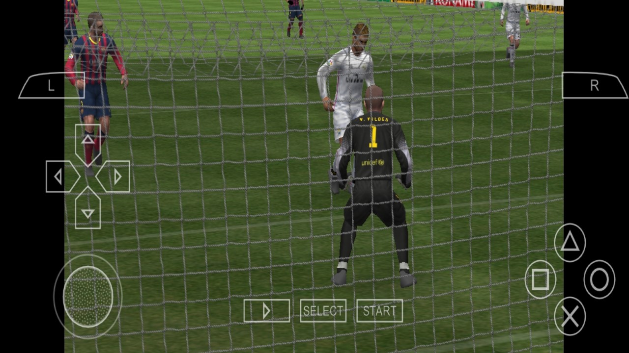 اسکرین شات 10 بازی ‏شبیه ساز فوتبال PES 2015