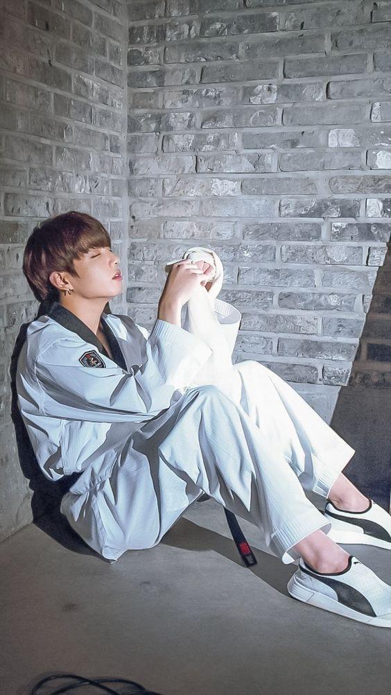 اسکرین شات 4 برنامه BTS Jungkook Wallpaper - Jungk