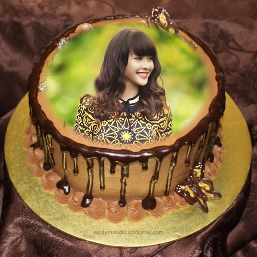 اسکرین شات 1 برنامه PHOTO ON BIRTHDAY CAKE