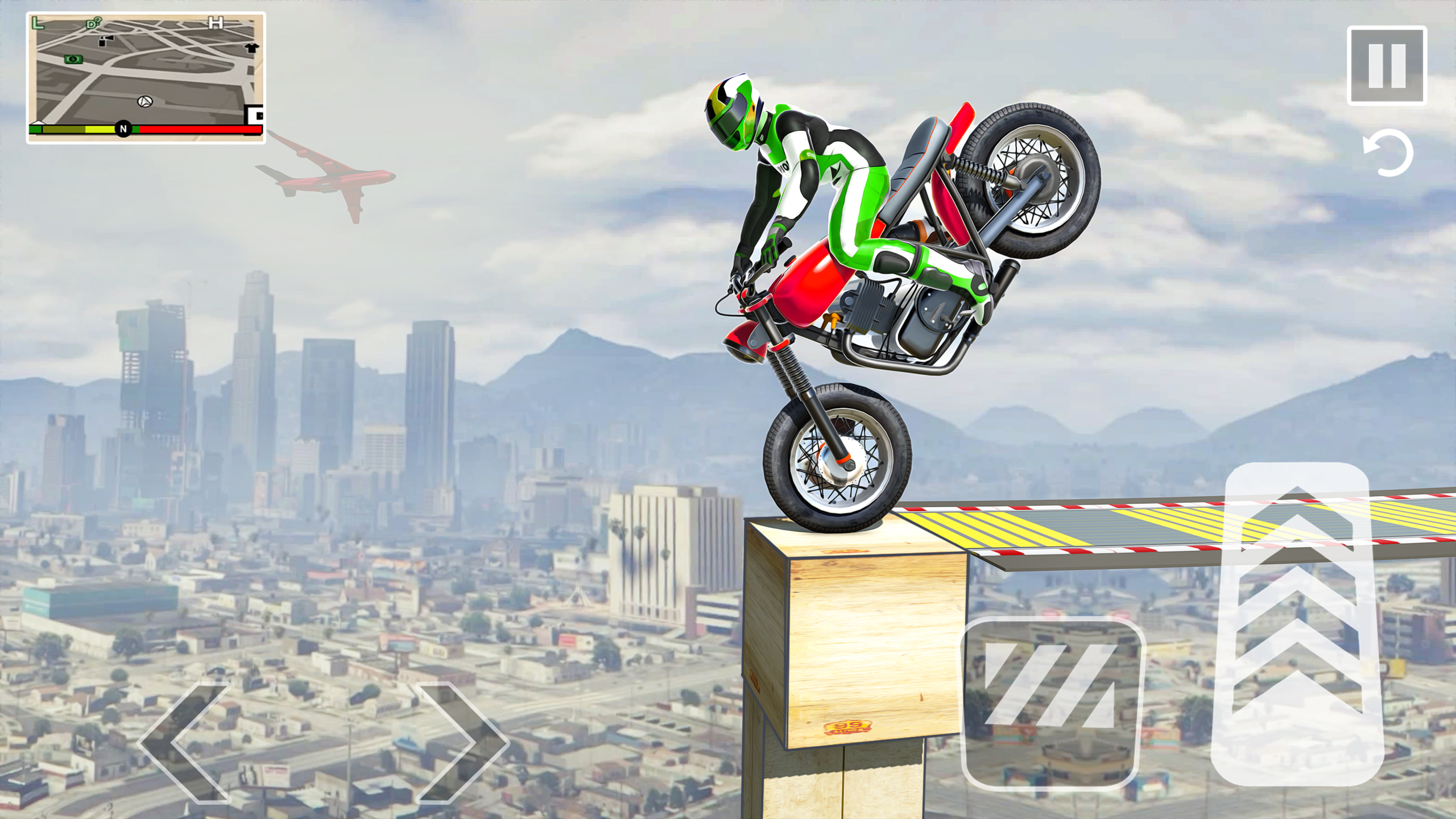 اسکرین شات 4 برنامه Mega Ramp Stunt Bike Games 3D