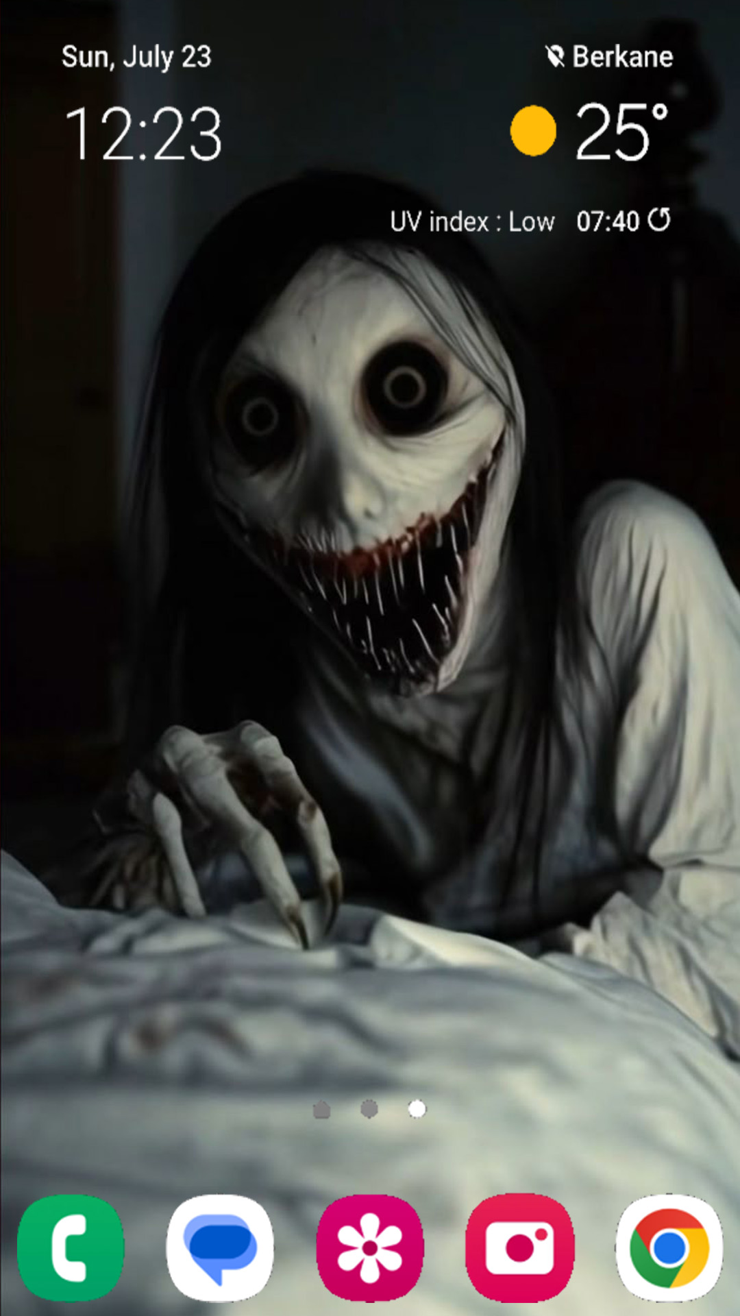 اسکرین شات 1 برنامه Scary Wallpaper (Offline)