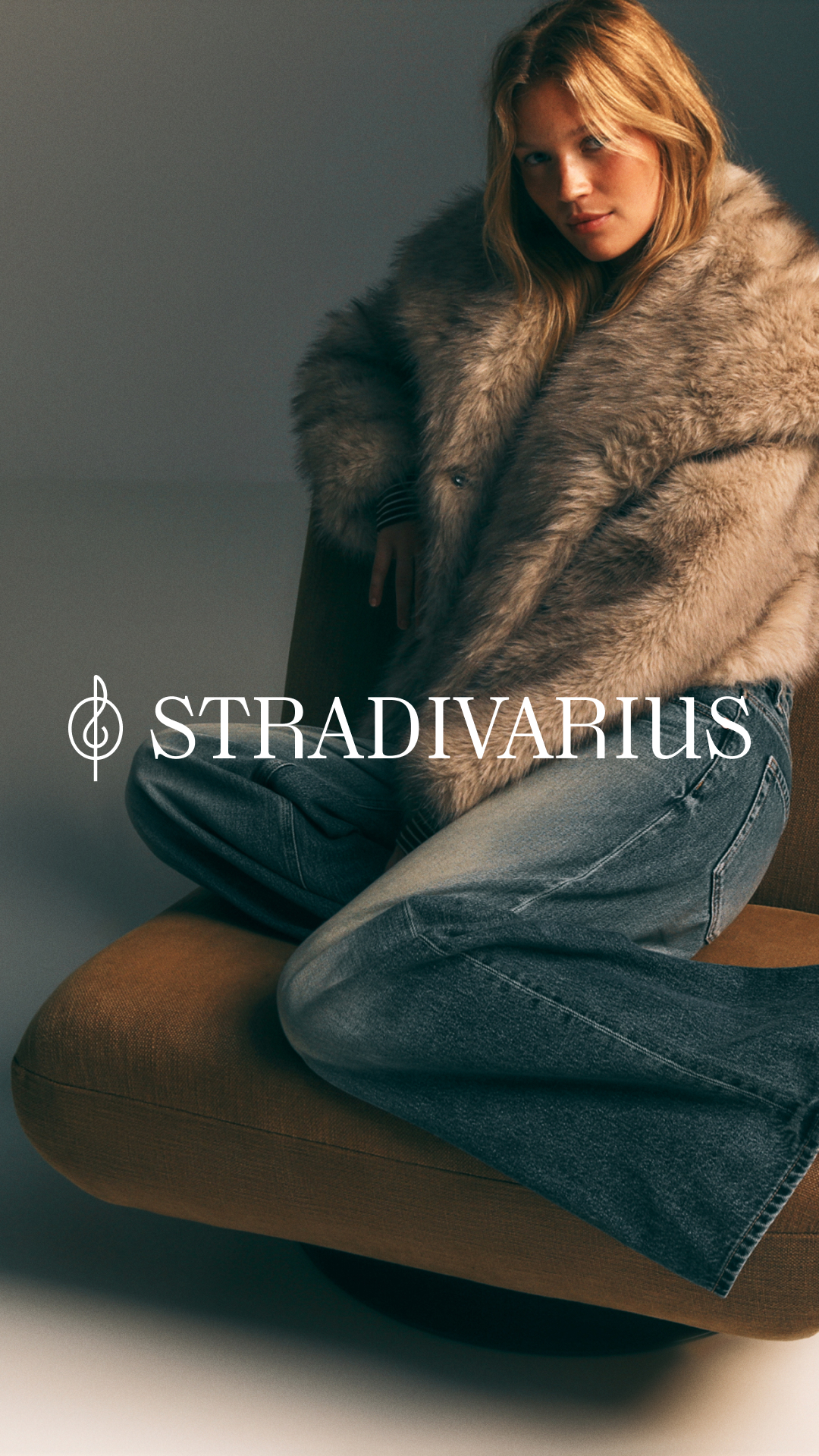 اسکرین شات 4 برنامه Stradivarius - Shopping Online