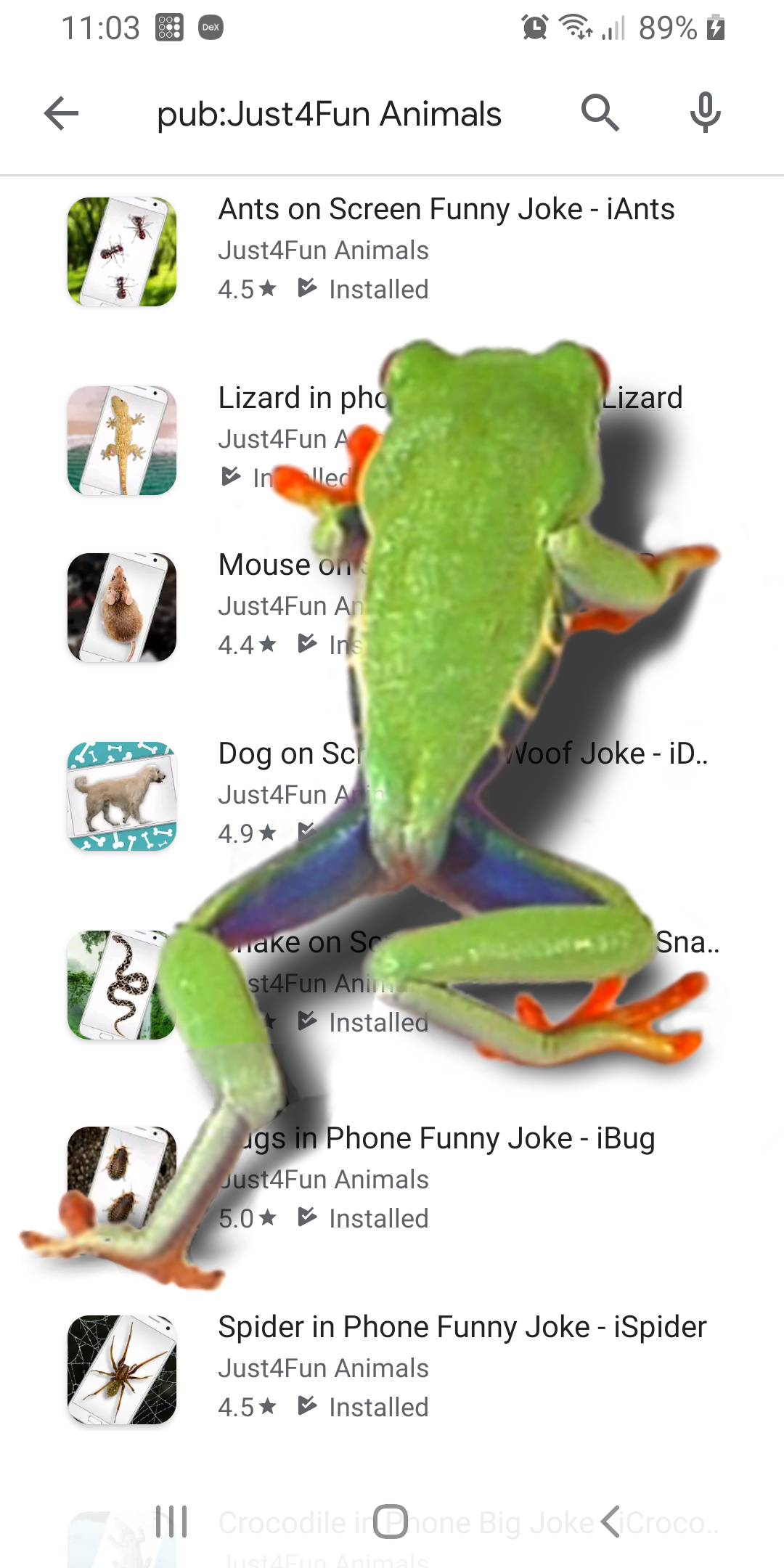 اسکرین شات 4 برنامه Frog walking on screen joke