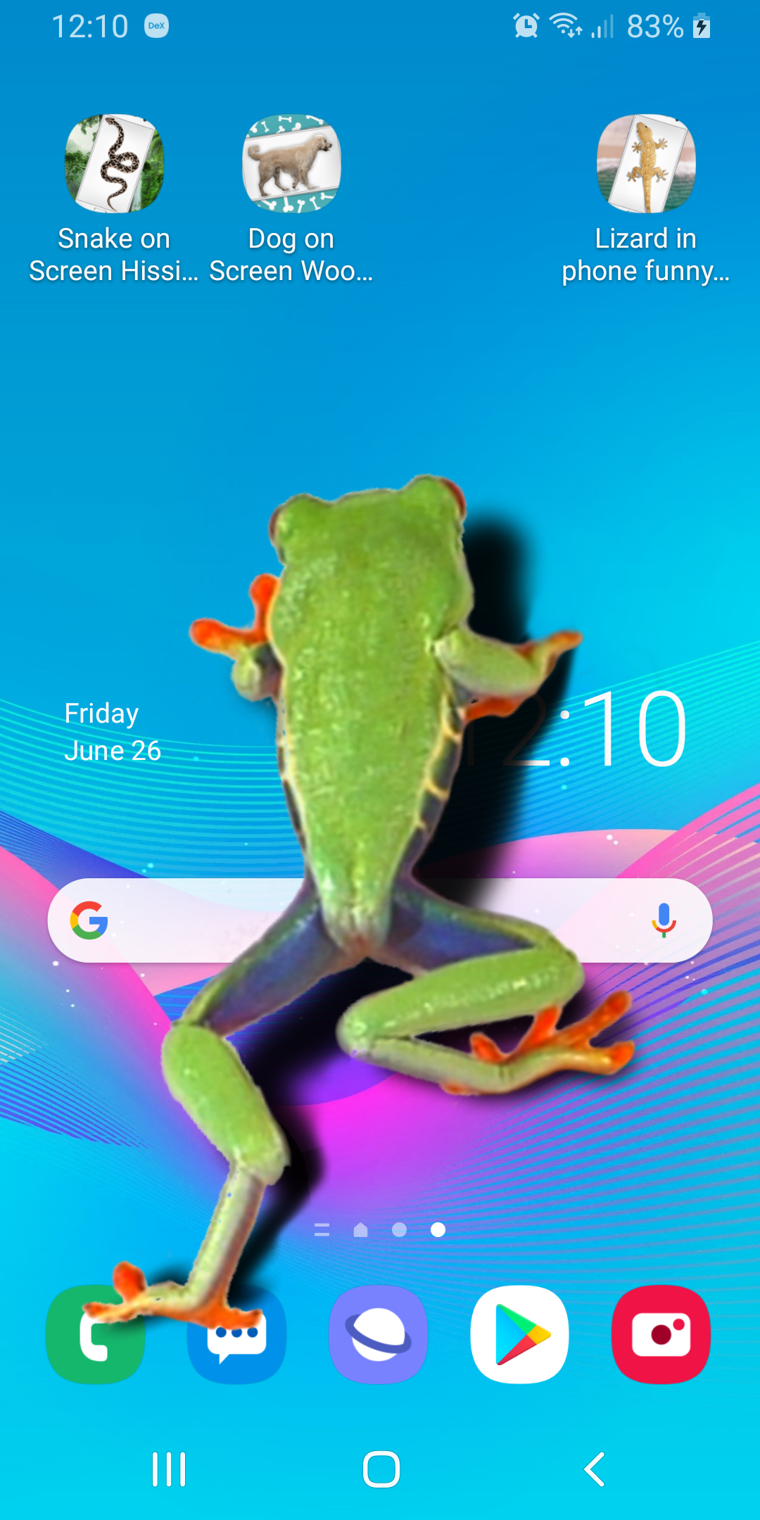 اسکرین شات 1 برنامه Frog walking on screen joke