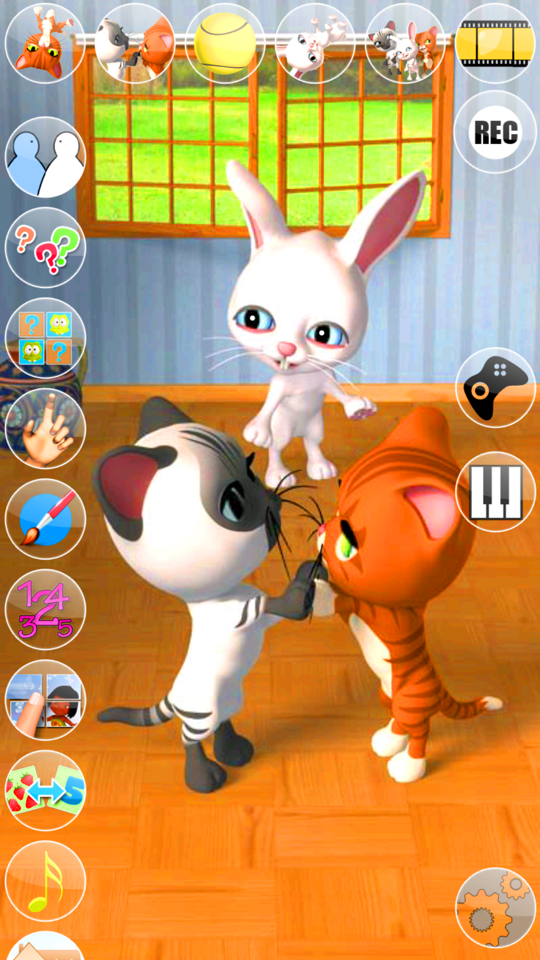 اسکرین شات 1 برنامه Talking 3 Friends Cats & Bunny