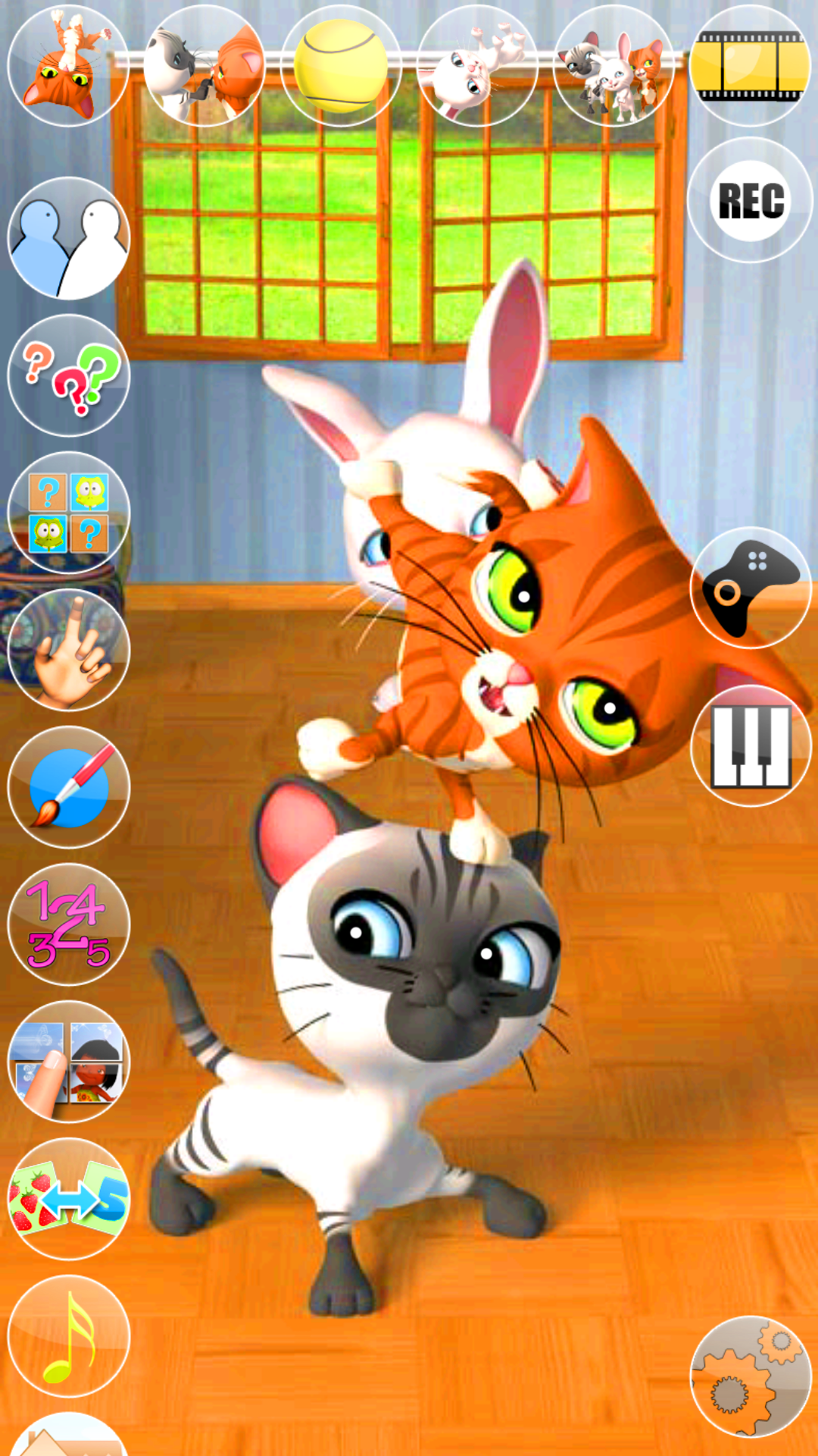 اسکرین شات 2 برنامه Talking 3 Friends Cats & Bunny