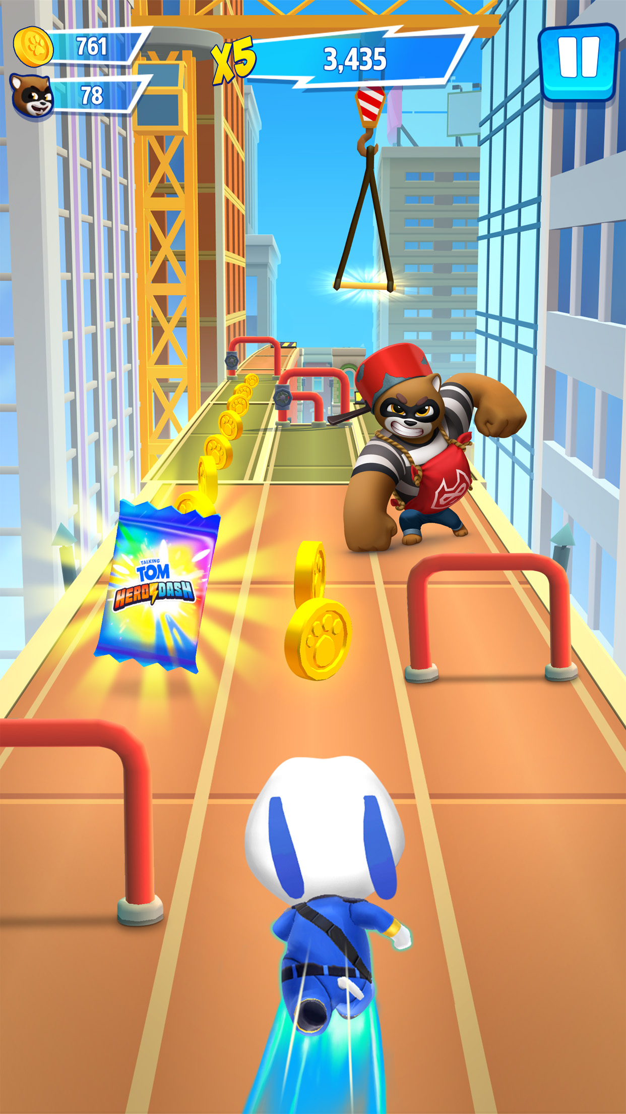 اسکرین شات 2 بازی Talking Tom Hero Dash