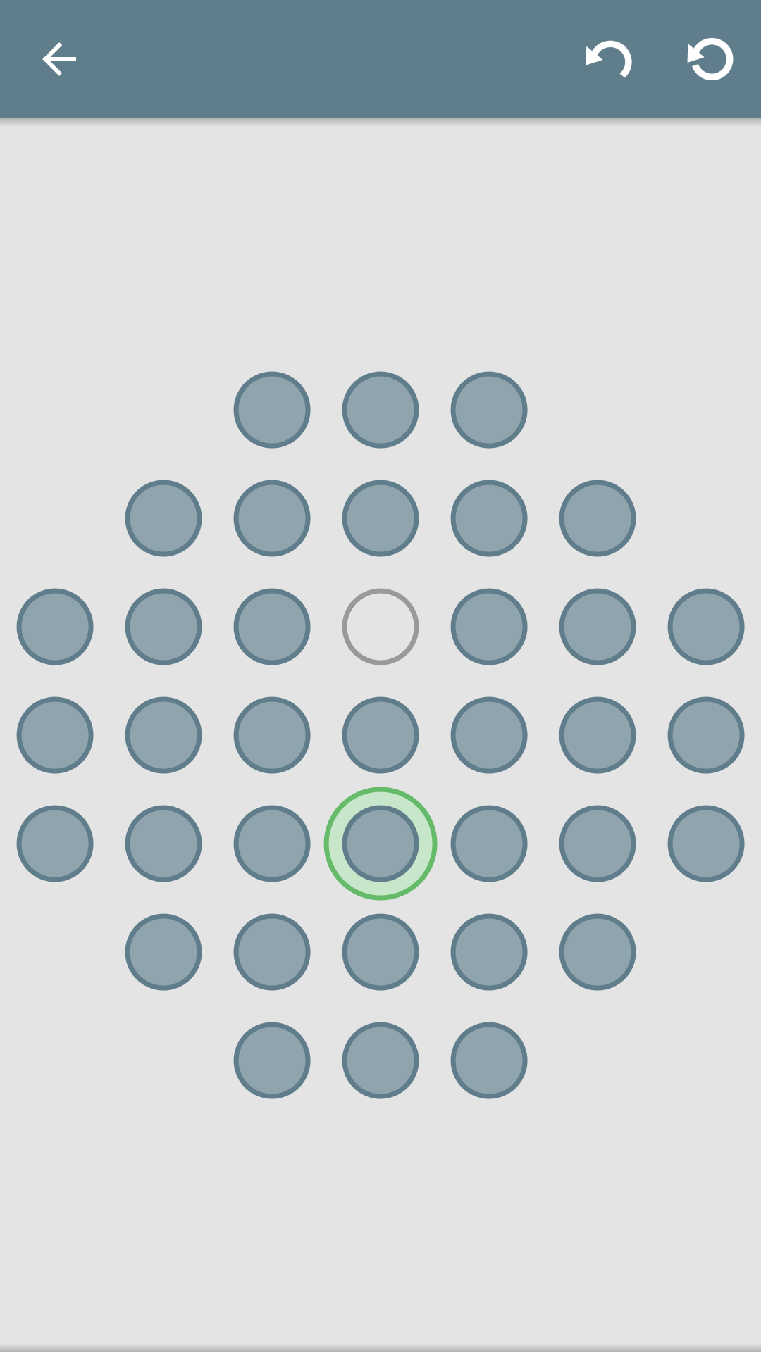 اسکرین شات 3 بازی Peg Solitaire - Puzzle Game