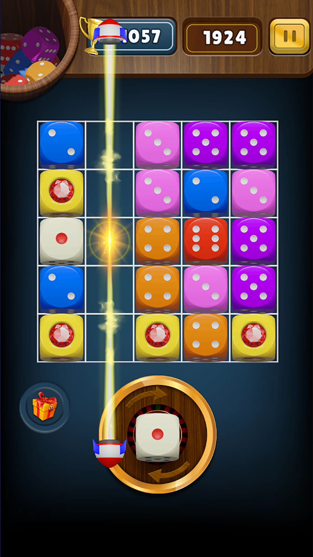 اسکرین شات 2 بازی Dom Dice Merge