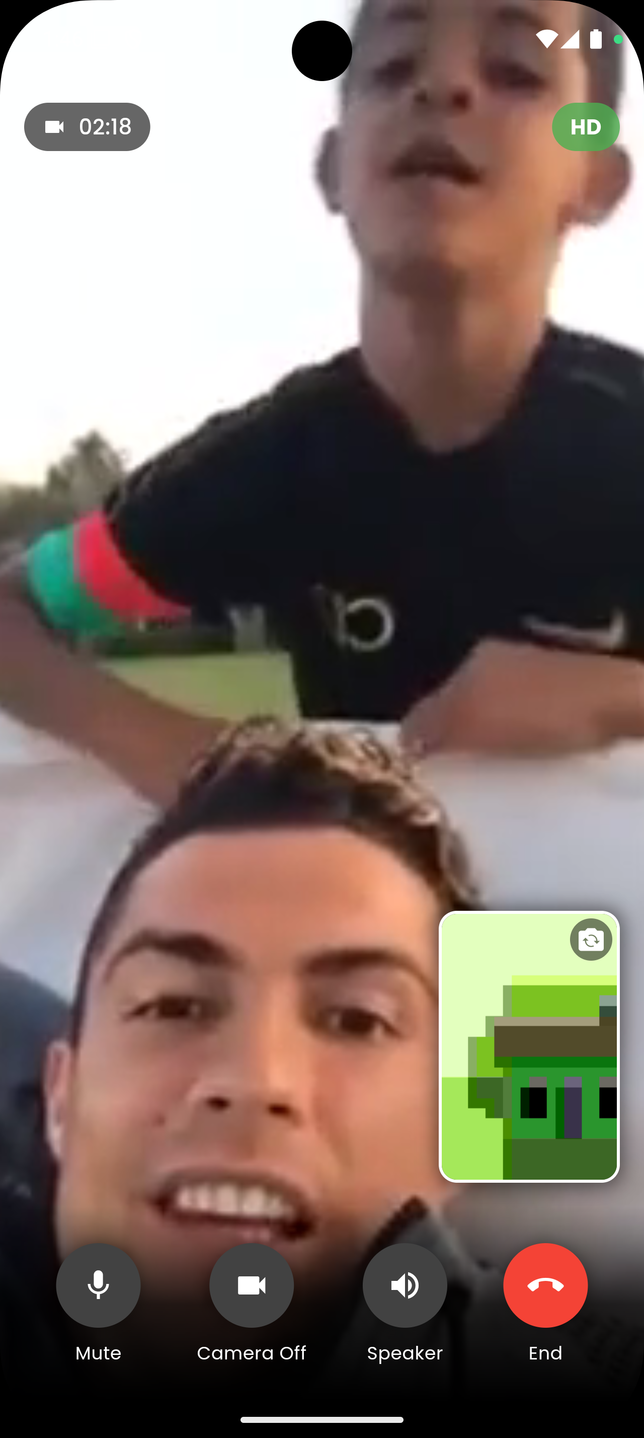 اسکرین شات 2 برنامه Ronaldo Fake Chat & Video Call