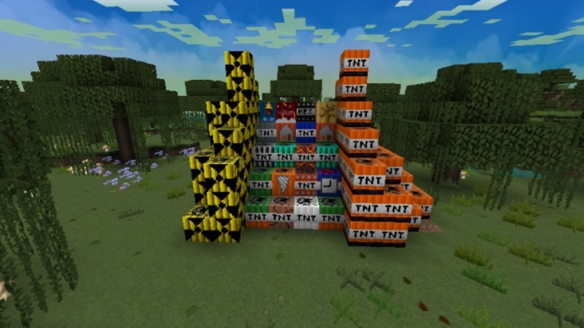 اسکرین شات 1 برنامه MCPE Extra TNT Mod