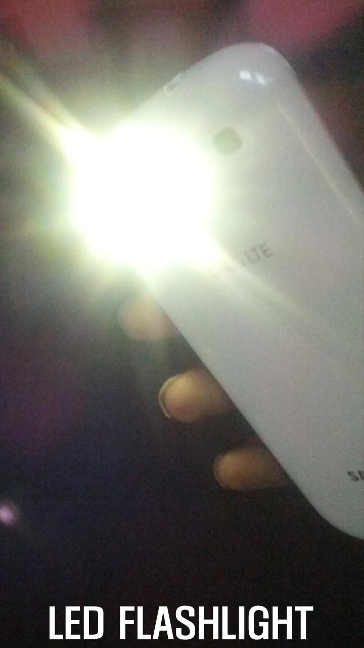 اسکرین شات 1 برنامه Flashlight