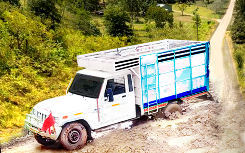 اسکرین شات 1 بازی 4x4 Pickup Truck Hill Truck 3D