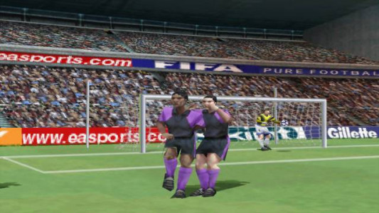 اسکرین شات بازی فیفا 2000: لیگ برتر فوتبال 4