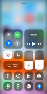اسکرین شات برنامه Control Center iOS 15 3