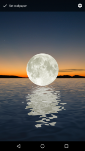 اسکرین شات برنامه Moon Over Water Live Wallpaper 7