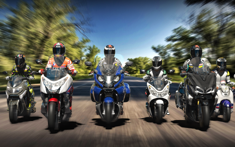 اسکرین شات 5 بازی Real Moto Traffic