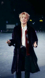 اسکرین شات 4 برنامه BTS J-Hope Wallpapers Kpop