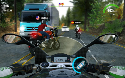 اسکرین شات بازی Moto Traffic Race 2 1