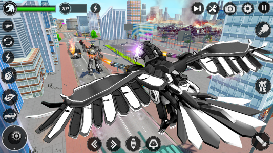 اسکرین شات بازی Flying Hawk Robot Car Games 6