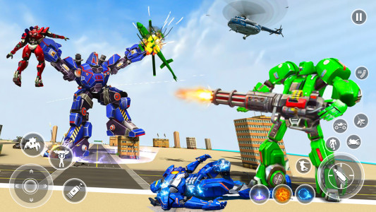 اسکرین شات 2 برنامه Flying Car Robot Game 2024